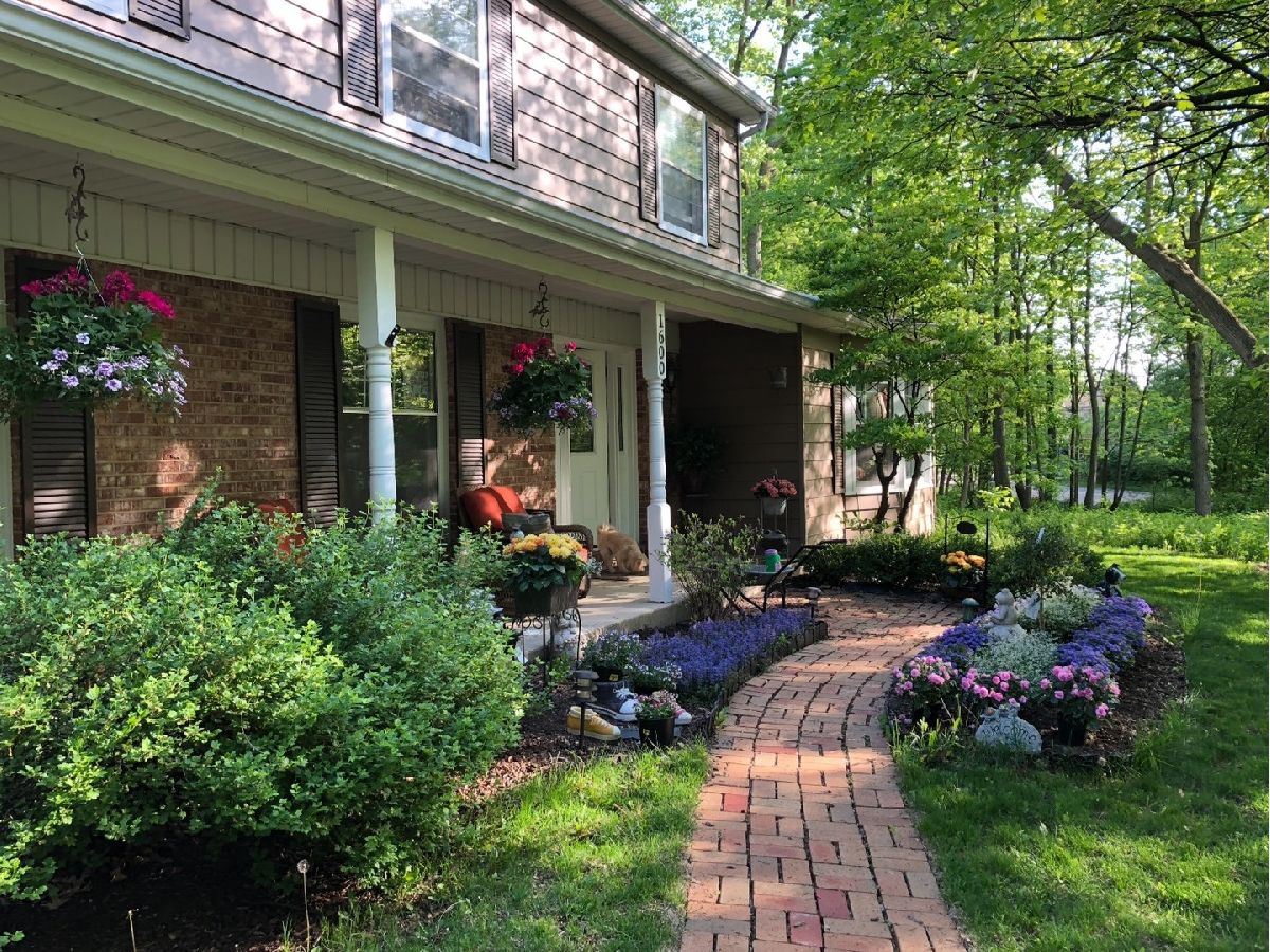 Homes Sold Walnut Woods Naperville Illinois, 1600 Mayapple