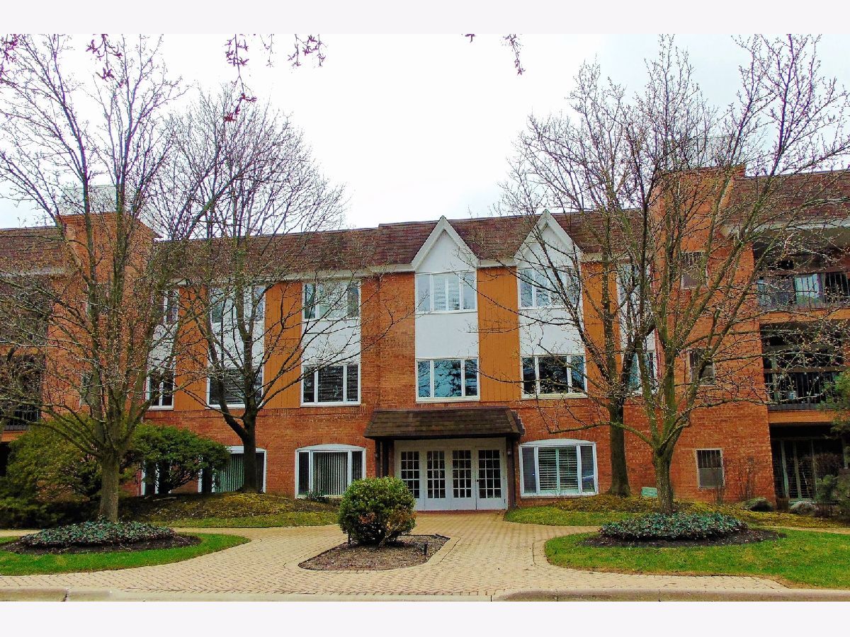 Rivershire Lincolnshire IL, Condos & Townhomes & Homes For Sale & For