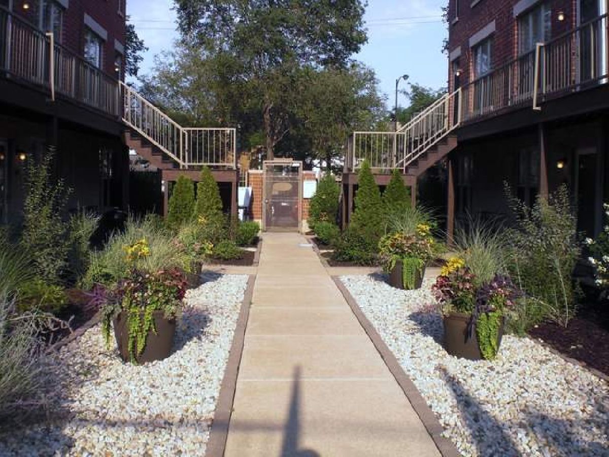 Townhomes Sold Lexington Commons Chicago Illinois, 2405 Flournoy