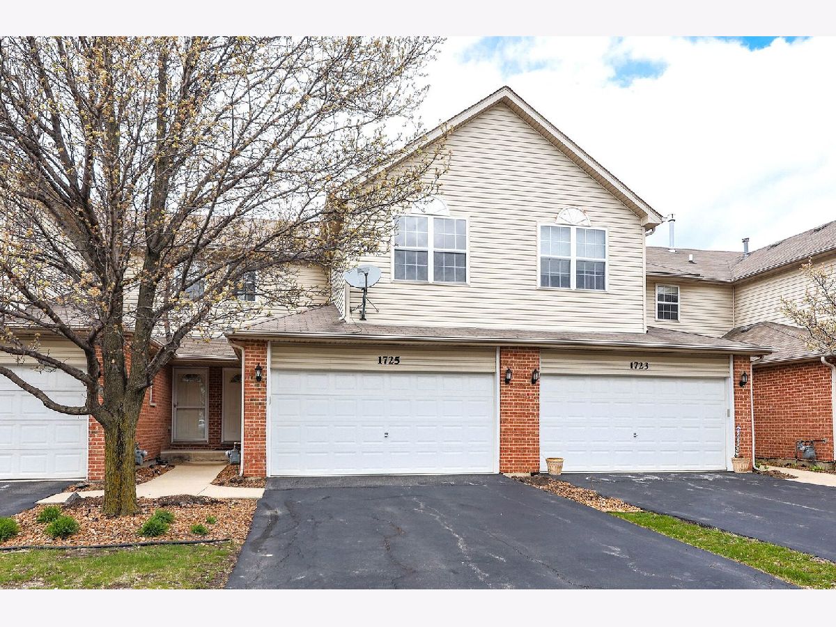 Riverbrook West Naperville IL, Townhomes For Sale & For Rent Sadie