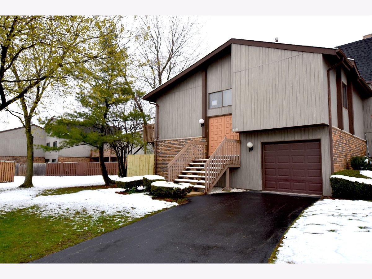 Townhomes & Condos & Homes Rented Ventura 21 Roselle Illinois, 45 Salt Creek