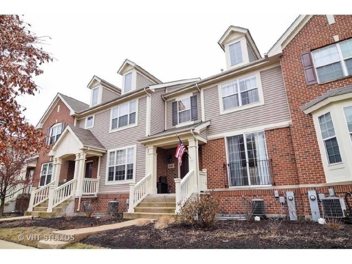 Townhomes Rented Asbury Place Bartlett Illinois, 385 Bradbury