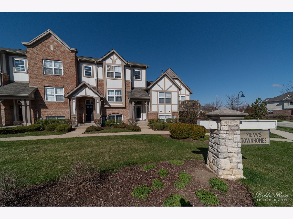 Concord Village Lake Zurich IL, Townhomes & Condos & Homes For Sale