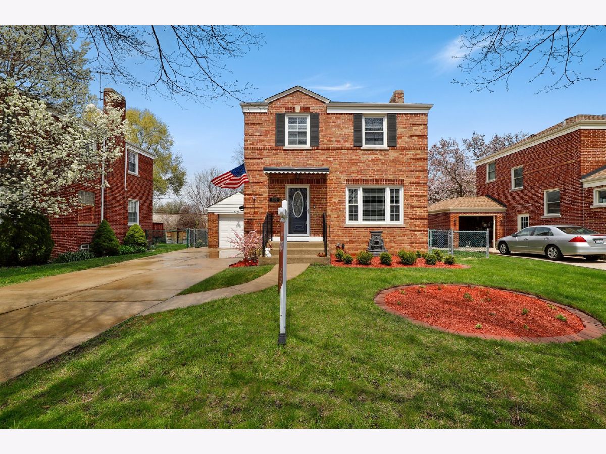 Homes Sold Nixon Westchester Illinois, 10052 Drury
