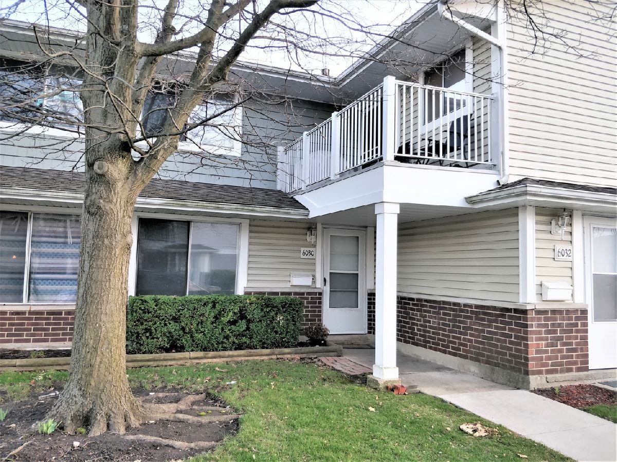 Townhomes & Condos Rented Fremont Junction Hanover Park Illinois, 6030 Kit Carson