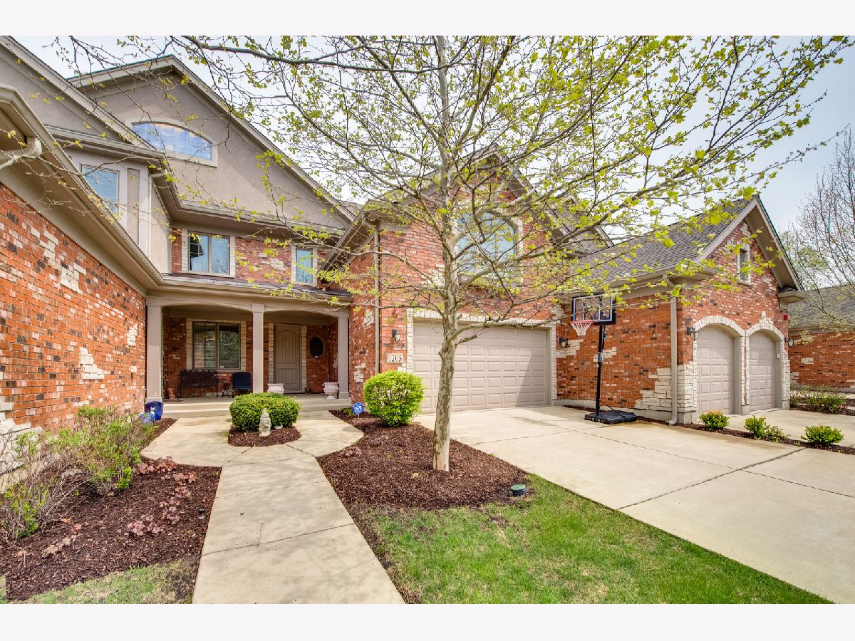 Townhomes Sold Bellerive Terrace Westmont Illinois, 1205 Charles