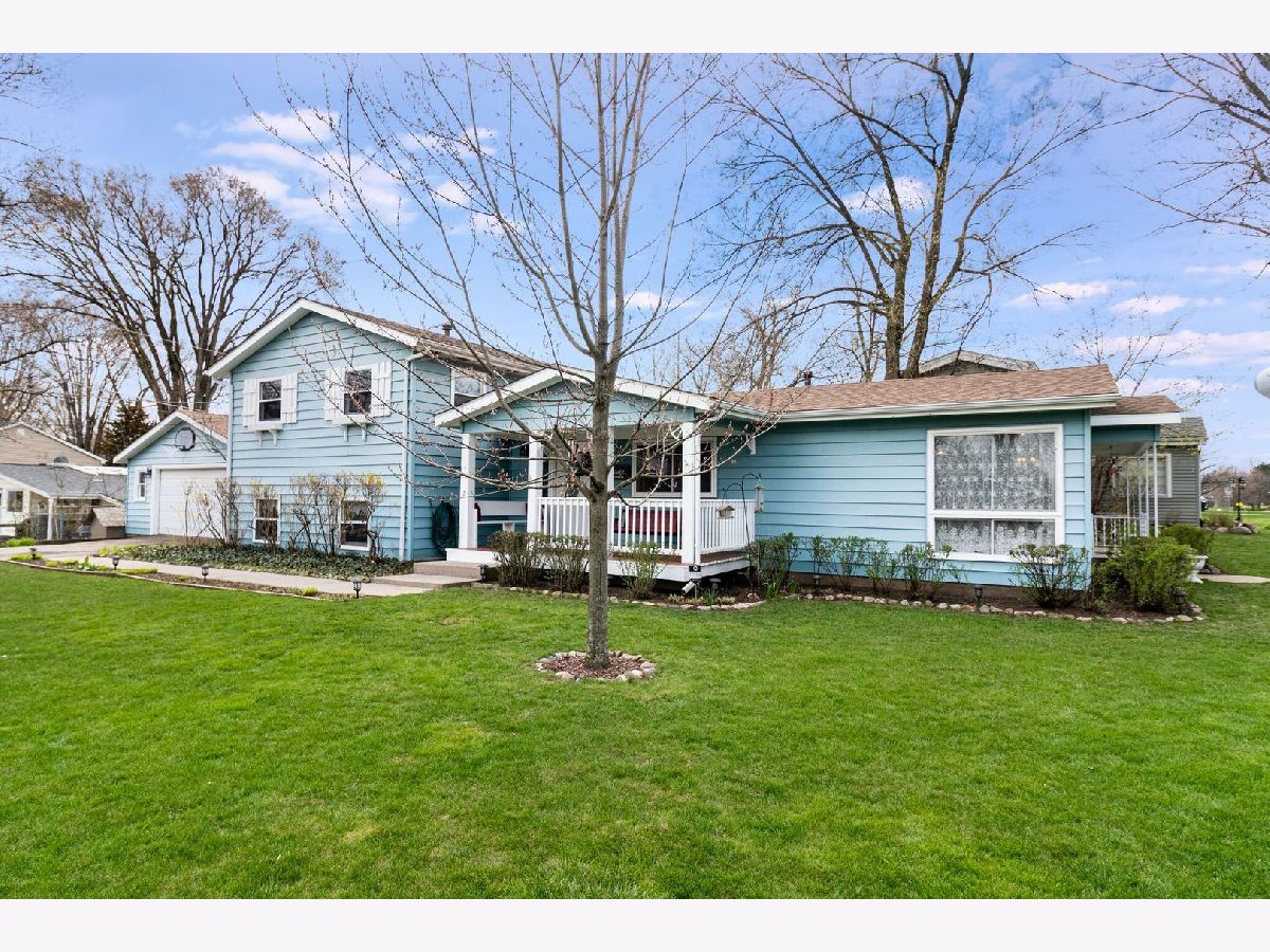Homes Sold Lith Estates Lake In The Hills Illinois, 108 Oakleaf