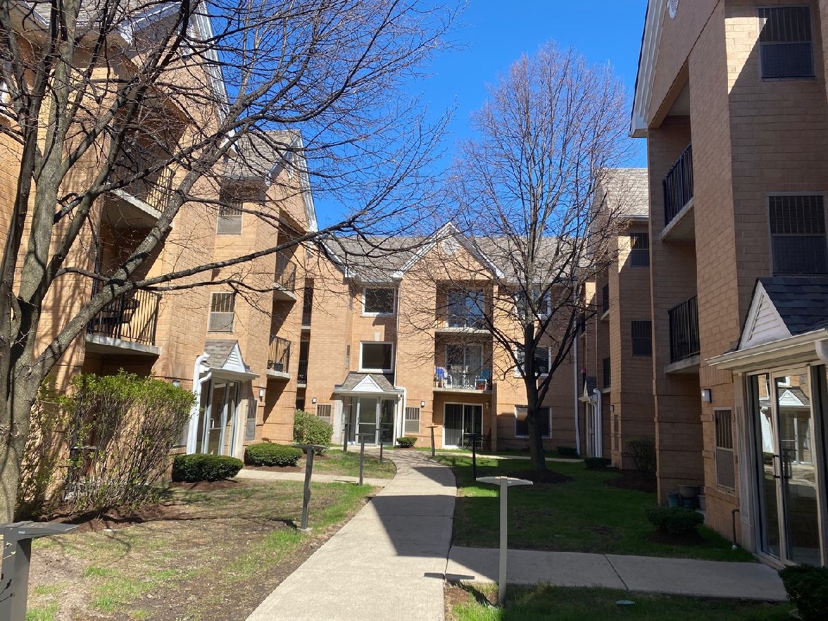 Condominiums Rented River Front Condos Chicago Illinois, 8700 Evelyn