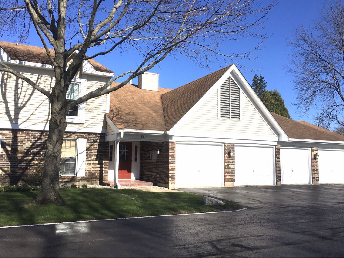 Condominiums Sold Chasefield Crossing Crystal Lake Illinois, 860 Chasefield