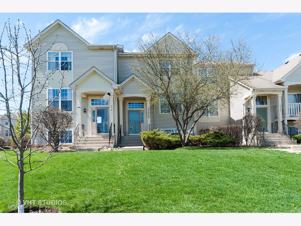 Townhomes & Homes Rented Greystone Gurnee Illinois, 1583 Spencer