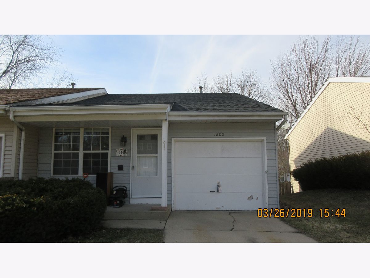 Homes & Townhomes Rented Riverwood Algonquin Illinois, 1200 Riverwood