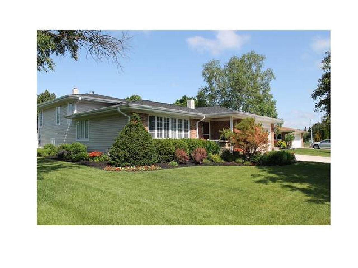 Homes Rented Apple Orchard Bartlett Illinois, 934 Sycamore