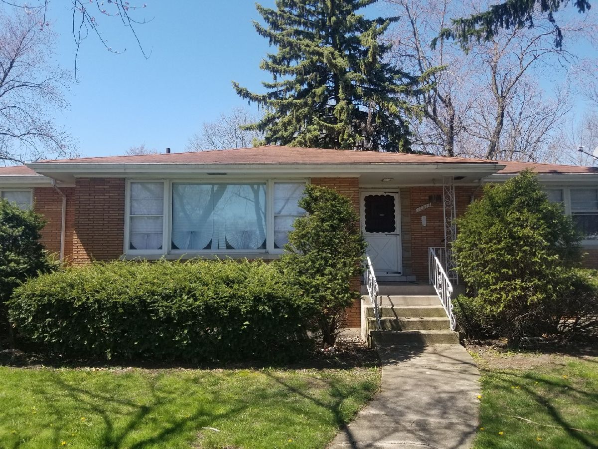 Homes Rented Ivanhoe Dolton Illinois, 14814 Dearborn