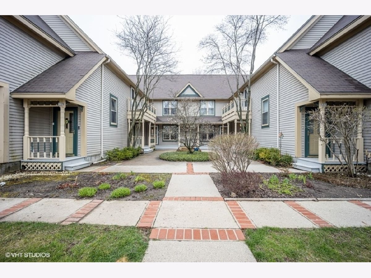 Victorian Village Woodstock IL, Condominiums & Homes For Sale & For