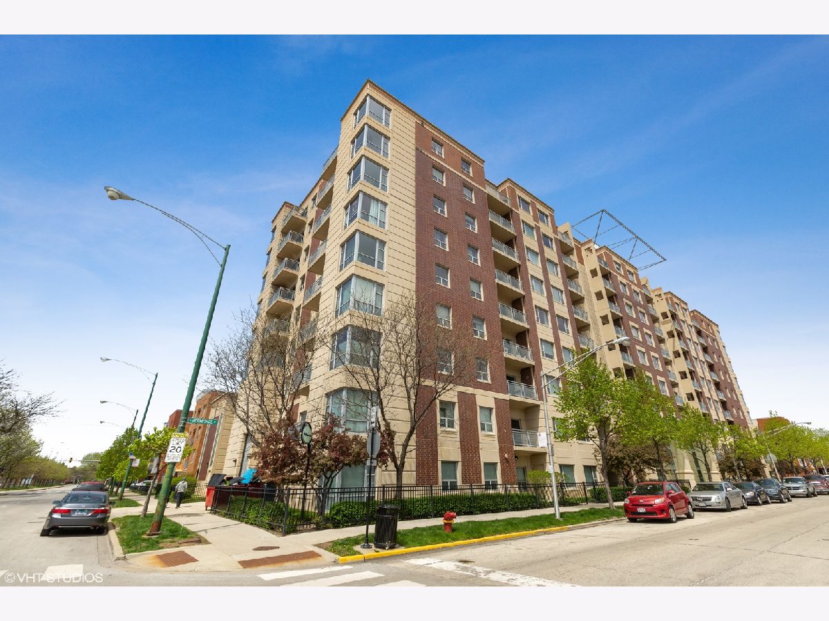 Condominiums Sold Westhaven Park Chicago Illinois, 100 Hermitage