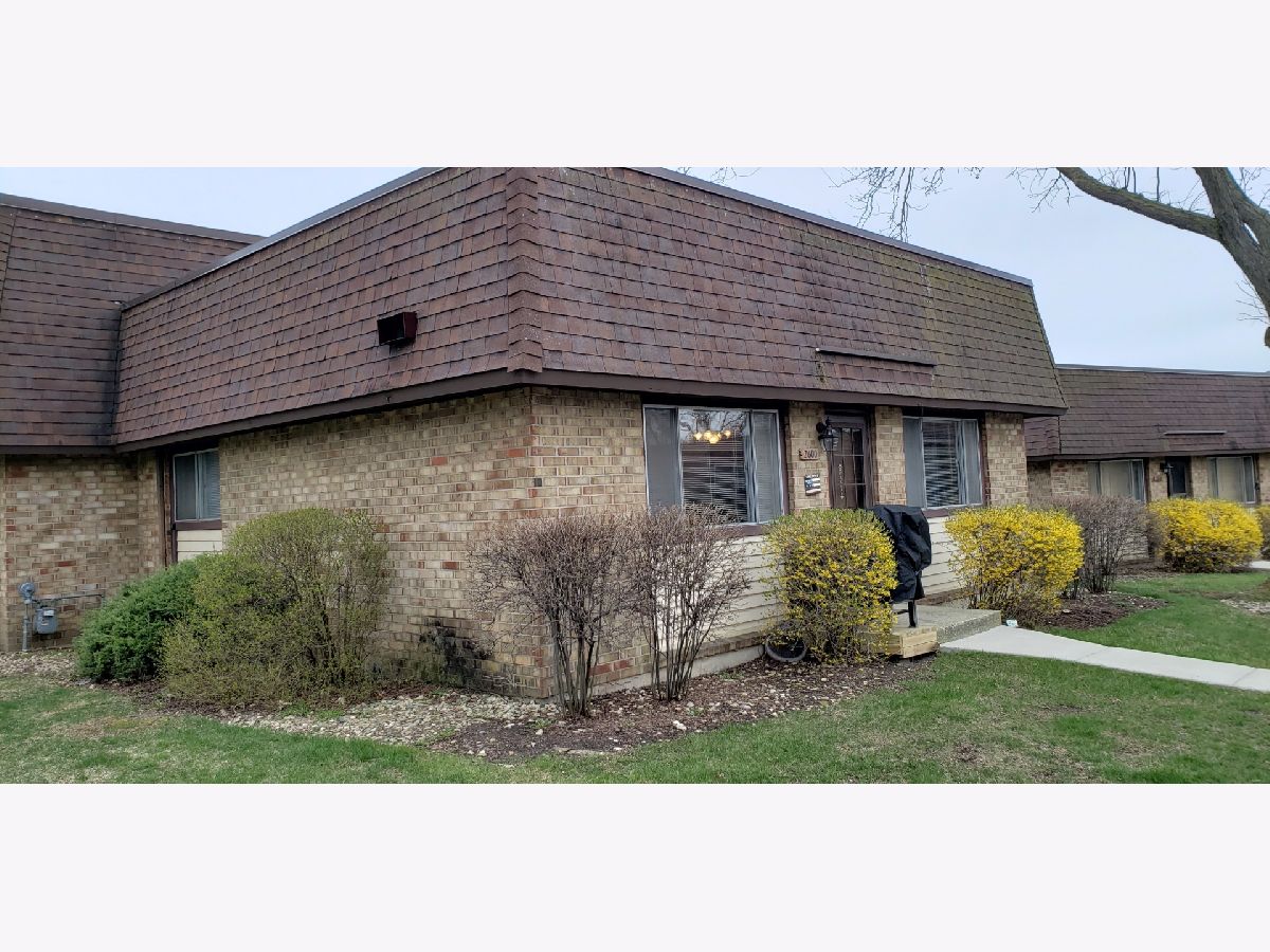 Townhomes & Condos Sold Hickory Hills Waukegan Illinois, 2600 Woodview