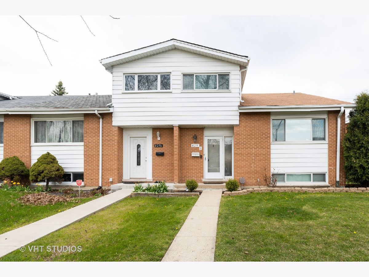 Townhomes Sold Courtland Park Niles Illinois, 8014 Lyons