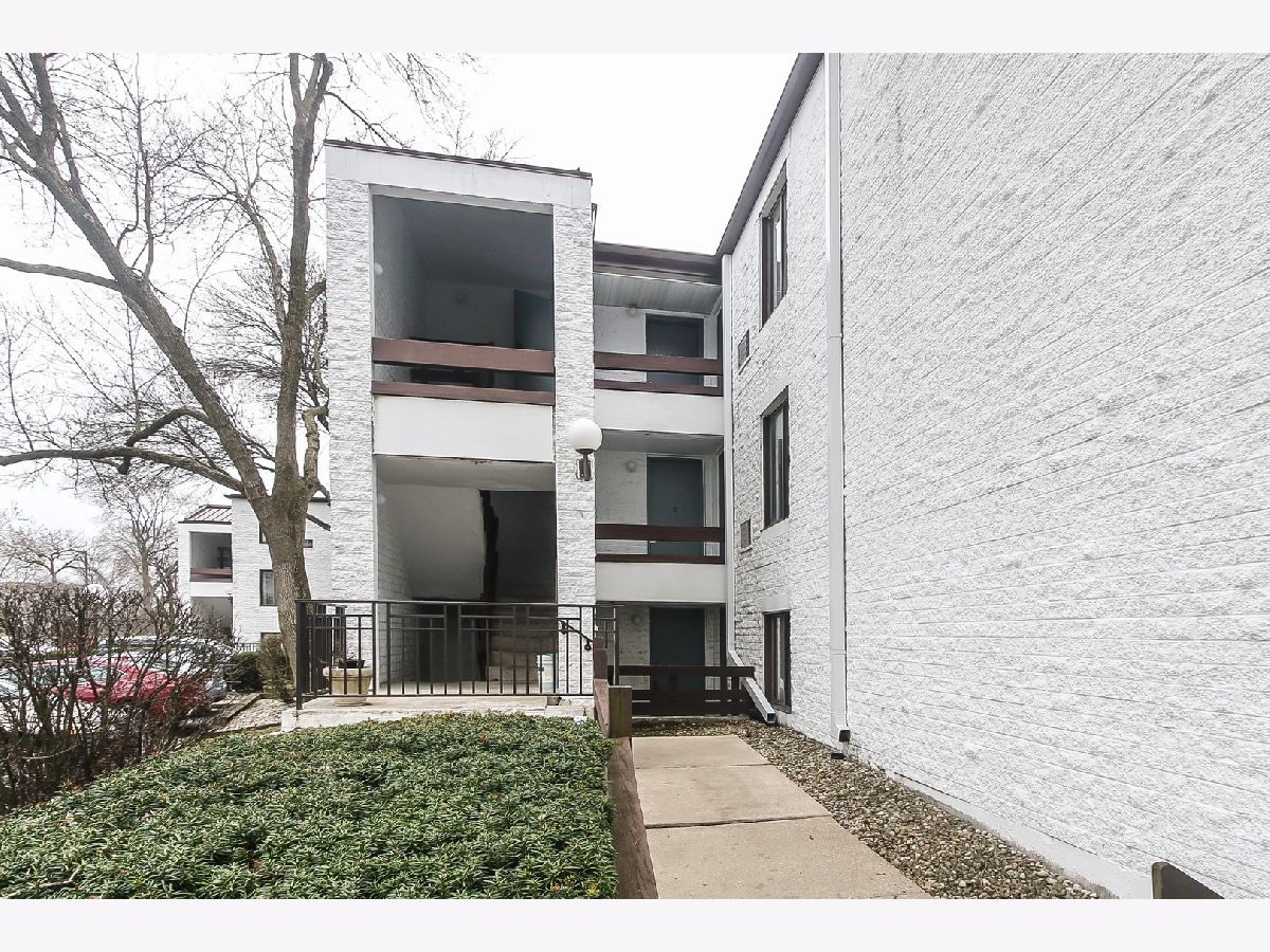 Courtyards Of Arlington Arlington Heights IL, Condos & Townhomes For