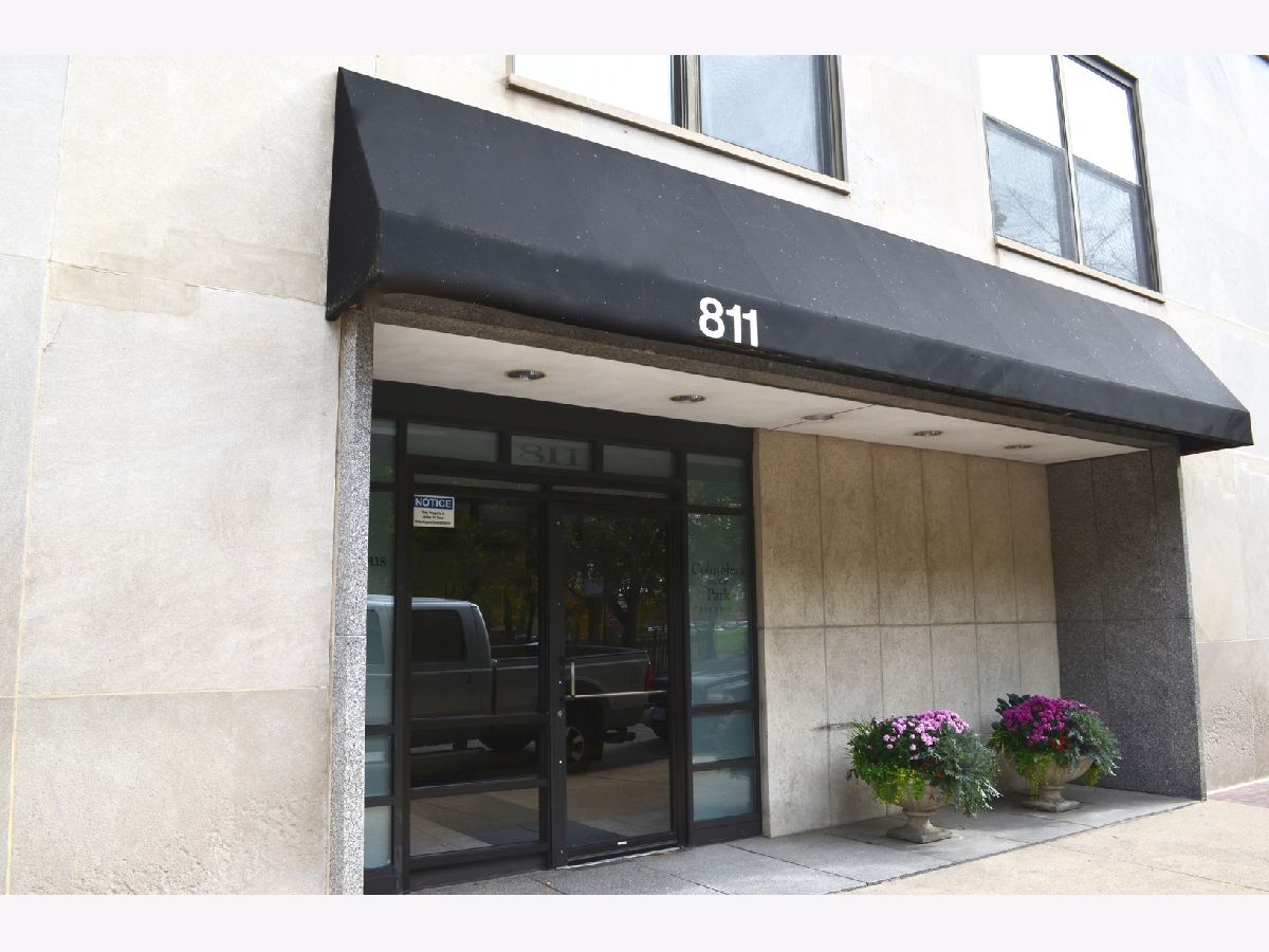 Townhomes & Condos Rented Columbus On The Park Chicago Illinois, 811 Lytle