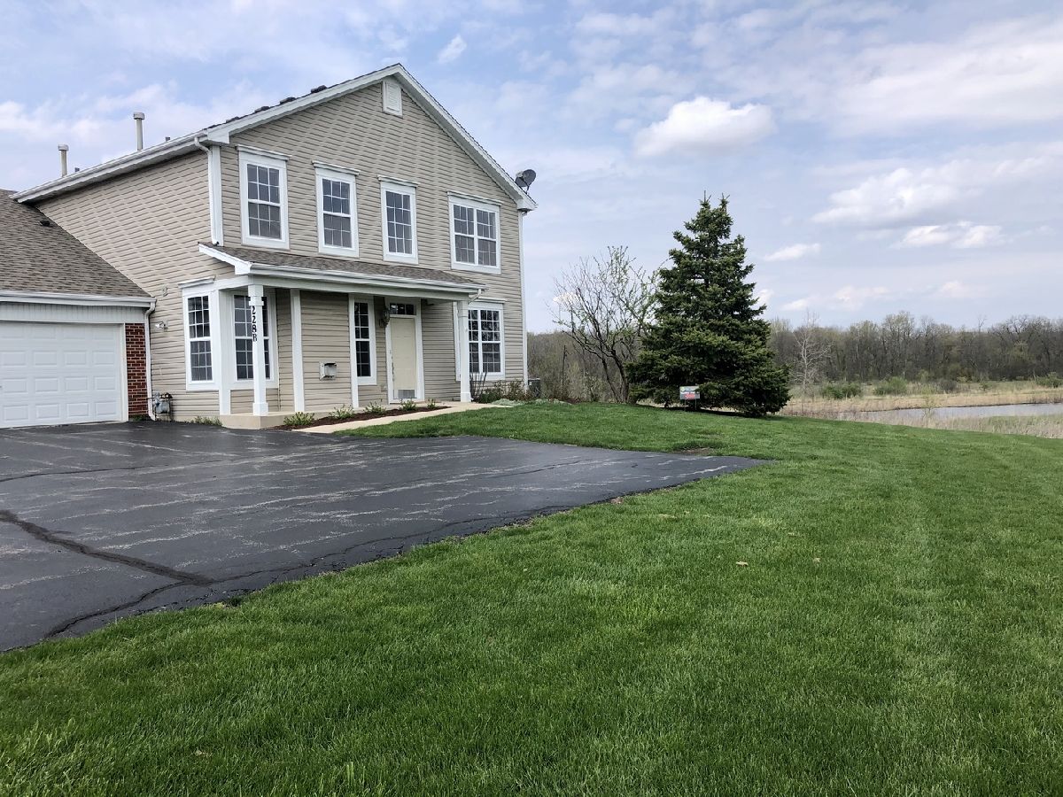 Townhomes & Condos & Homes Rented Windsor Pointe Sugar Grove Illinois, 228 Belle Vue