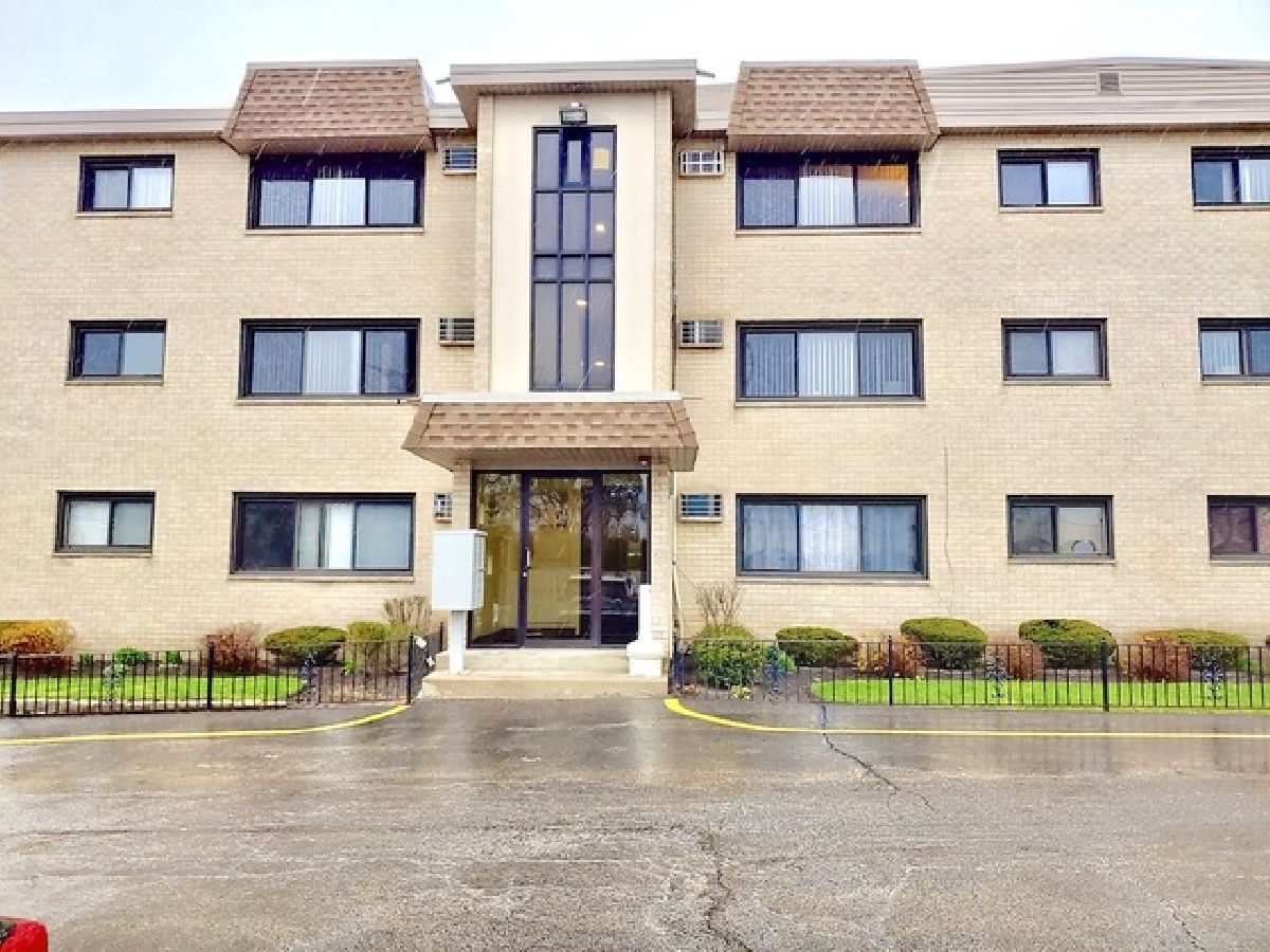 Condominiums Sold Brandy Court Condos Des Plaines Illinois, 9635 Brandy