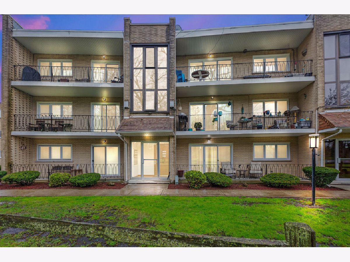 Condominiums Sold Great Oaks Hickory Hills Illinois, 9520 86th