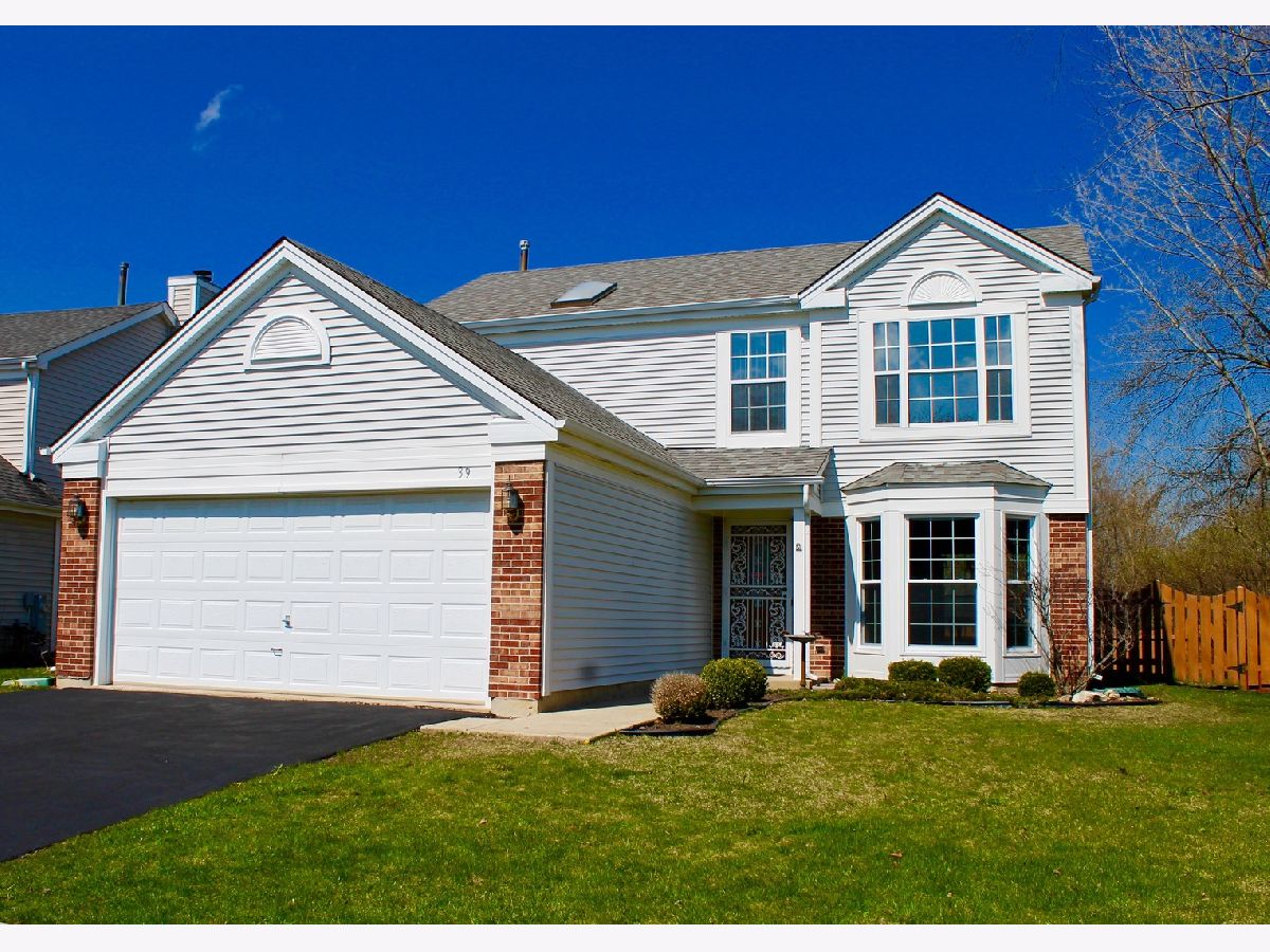 Homes Sold Cross Creek Streamwood Illinois, 39 Hummingbird