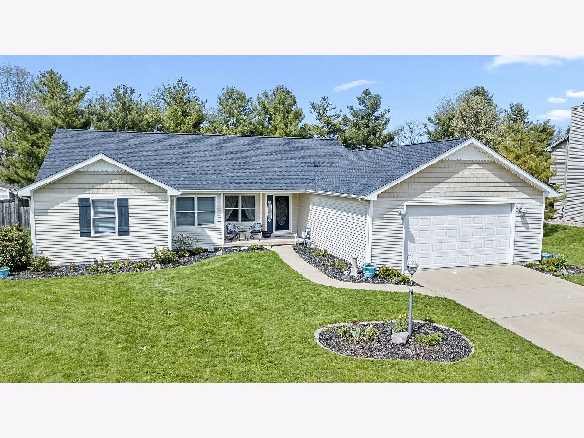 Homes Sold Falcon Ridge Leroy Illinois, 110 Falcon Ridge