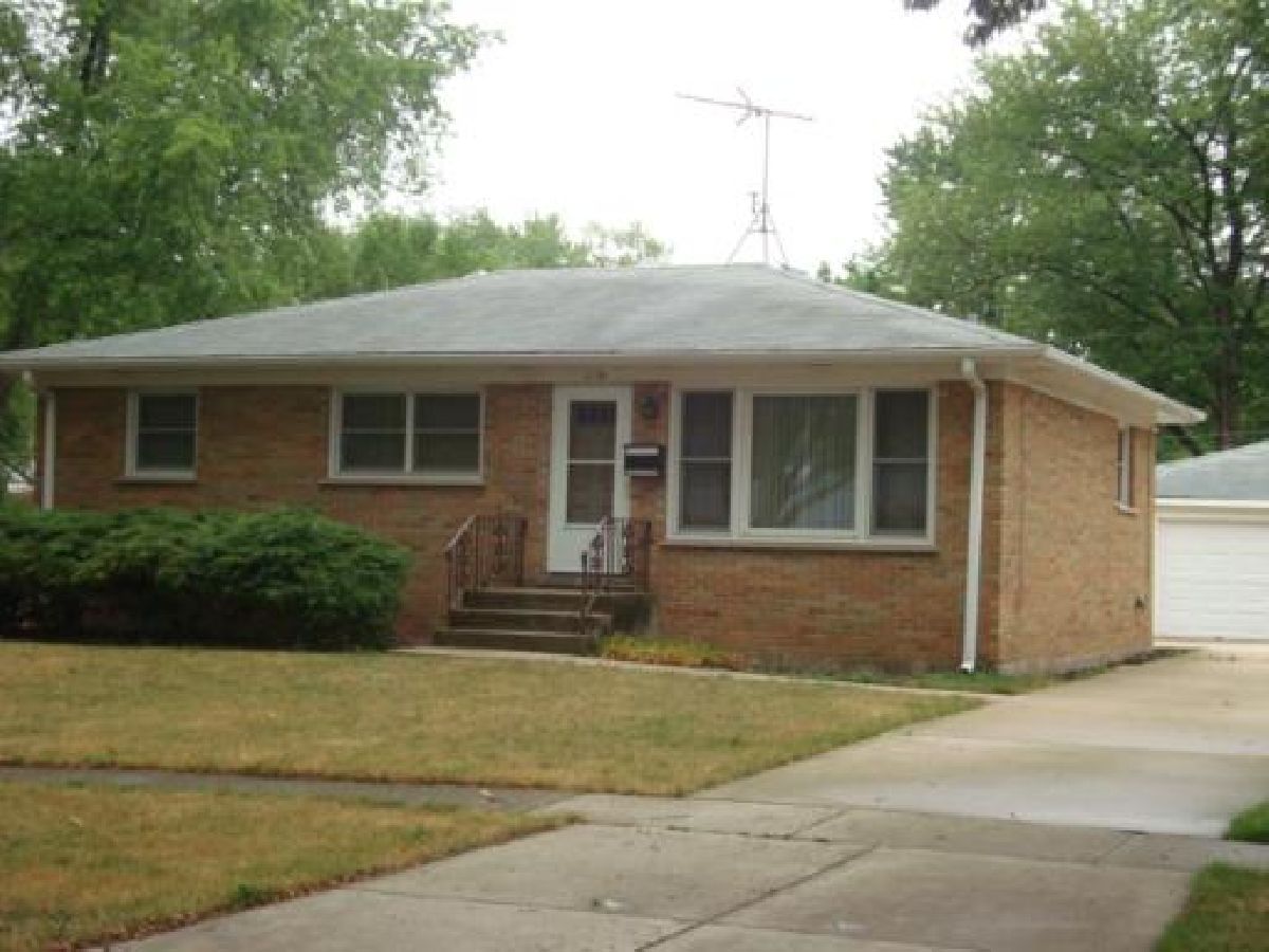 Homes Rented Elk Ridge Villas Mount Prospect Illinois, 1114 Robert