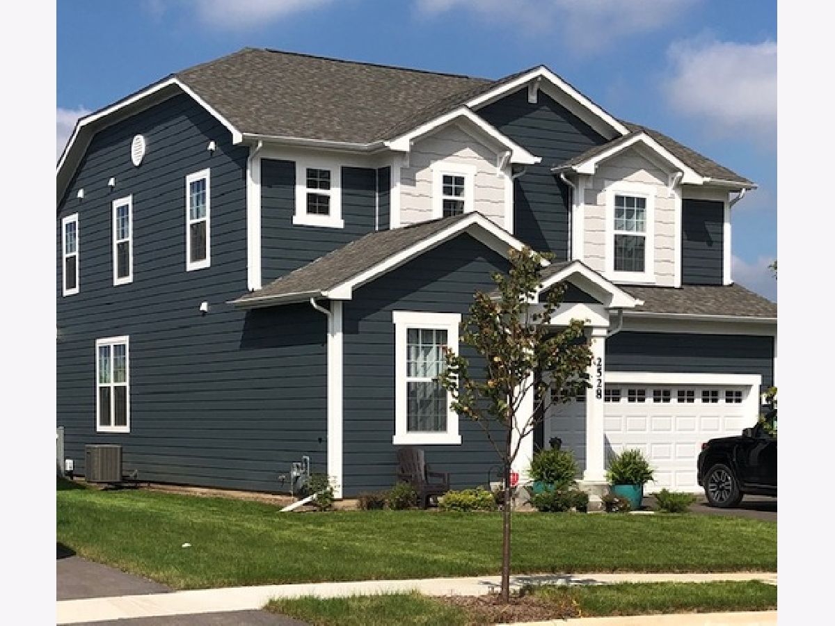 Homes Sold Hobson Hill Woodridge Illinois, 2526 Leander