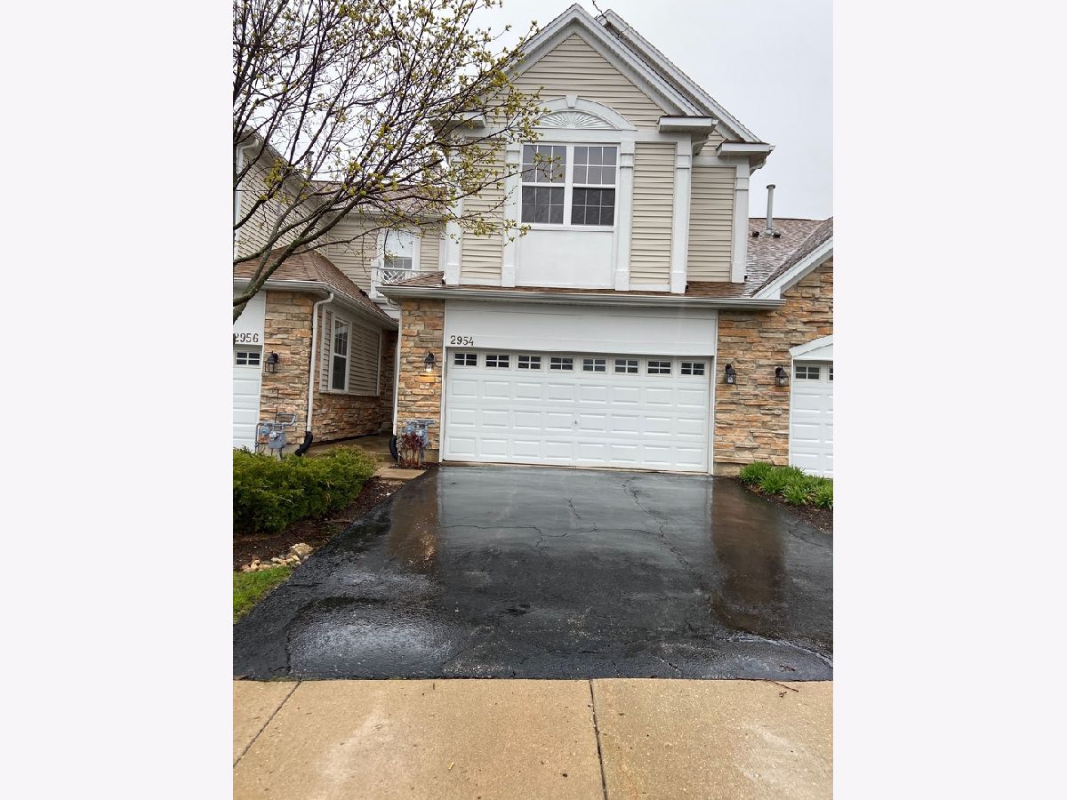 Townhomes Rented Winding Creek Algonquin Illinois, 2954 Talaga