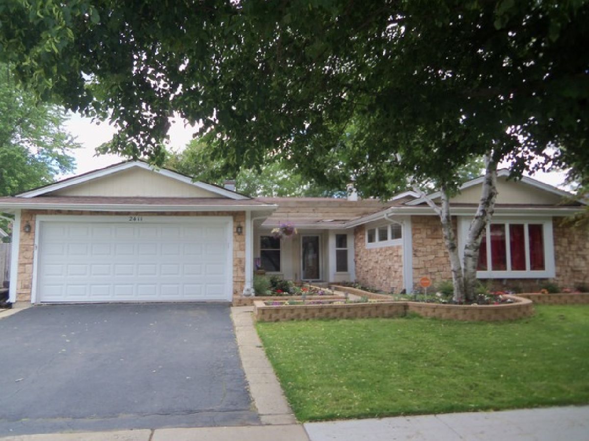 Homes Rented Green Hills Aurora Illinois, 2411 Crescent