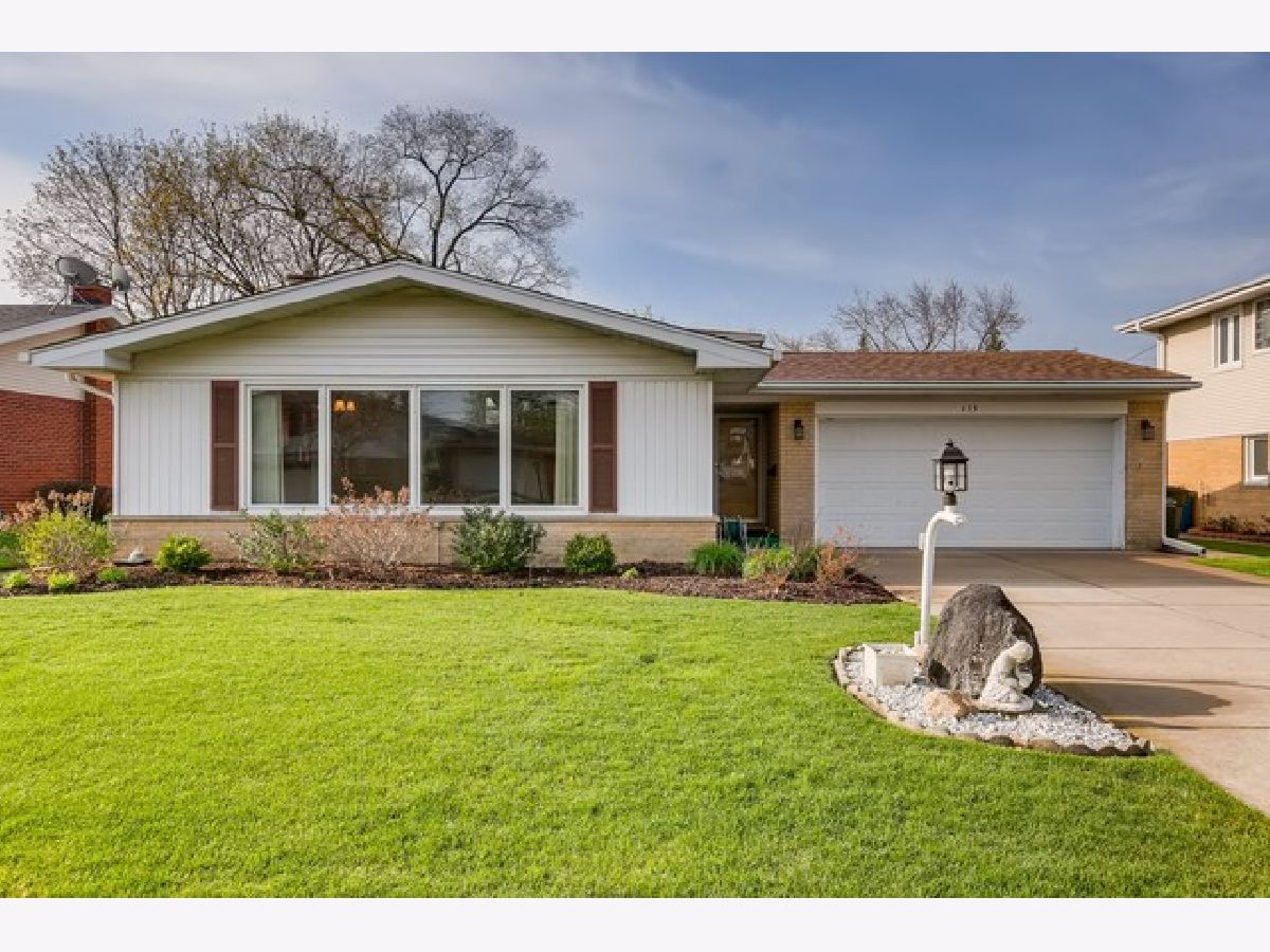 Townhomes & Homes Sold Abbey Lane Des Plaines Illinois, 153 Ambleside
