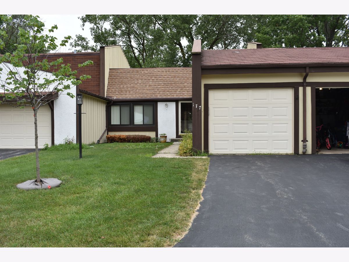 Townhomes Rented Acacia Indian Head Park Illinois, 177 Cascade