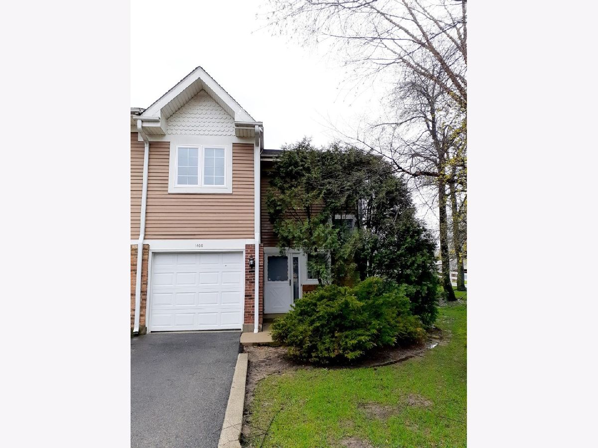 Townhomes Sold Mcconnell Oaks Woodstock Illinois, 1400 Oak Leaf