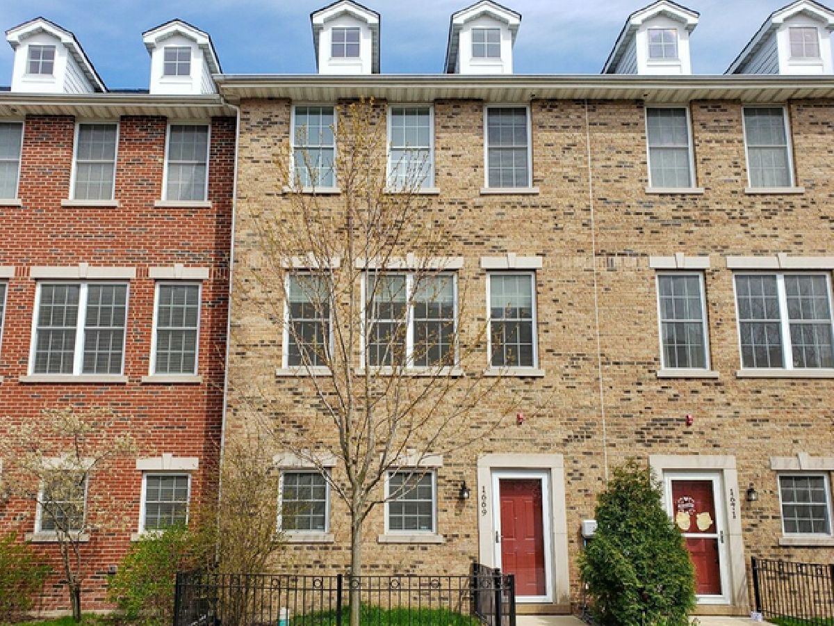 Townhomes & Condos Rented Church Street Village Evanston Illinois, 1669 Church