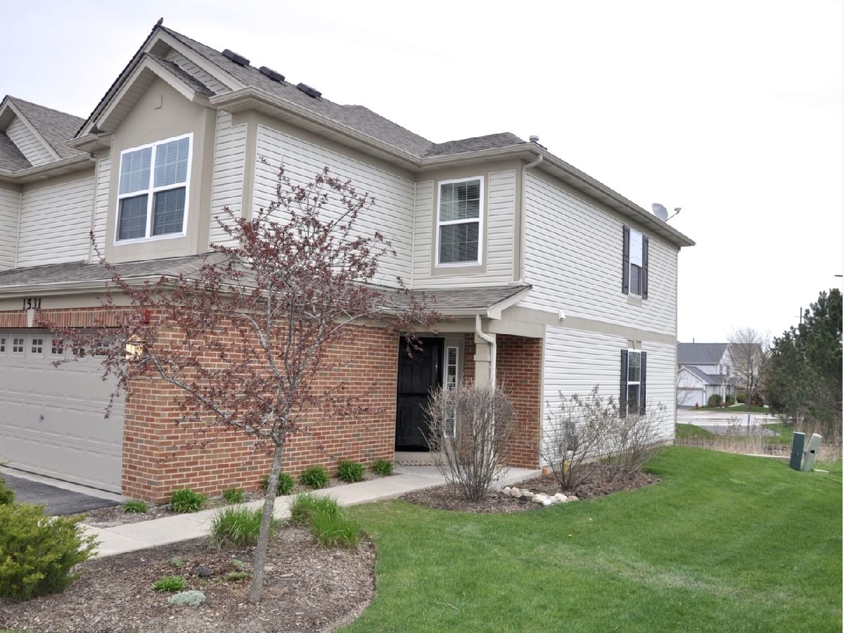 Townhomes Sold Hickory Woods Mundelein Illinois, 1531 Pauline