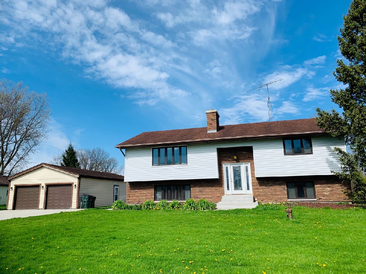 Homes Rented Bartletts North Shore Winthrop Harbor Illinois, 1414 Monroe