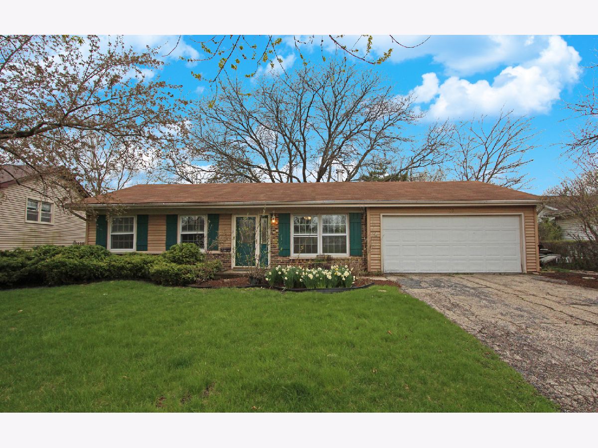 Homes Rented Old Mill Grove Lake Zurich Illinois, 65 Old Mill Grove