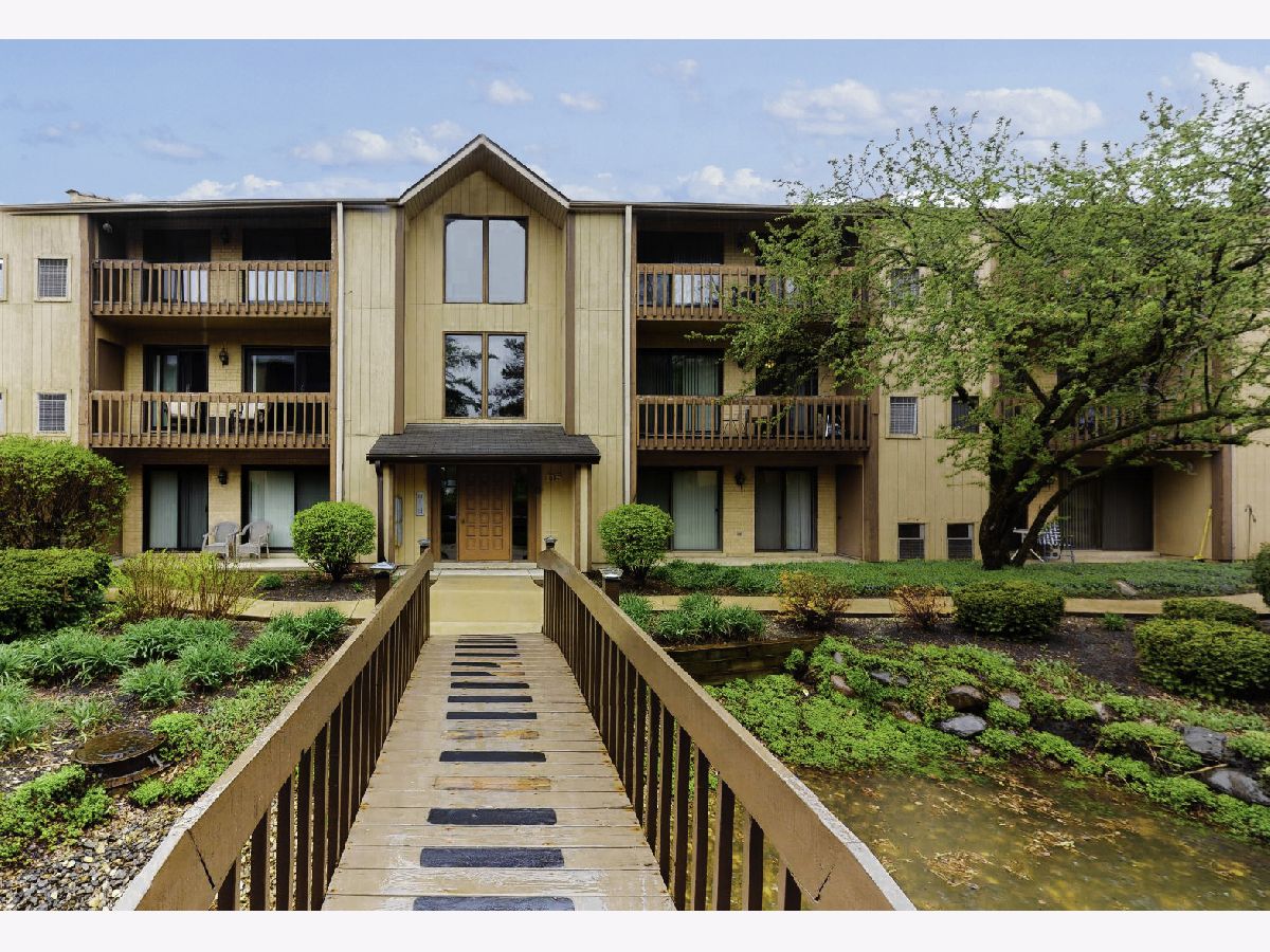 Condominiums Sold Pembrooke Courts Naperville Illinois, 115 Olesen