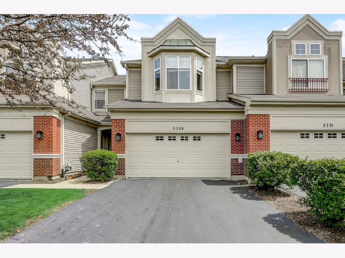 Townhomes Sold Heatherstone East Naperville Illinois, 3329 Rosecroft