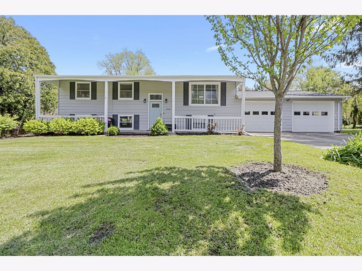 Homes Sold Dunlap Woods Sidney Illinois, 204 White
