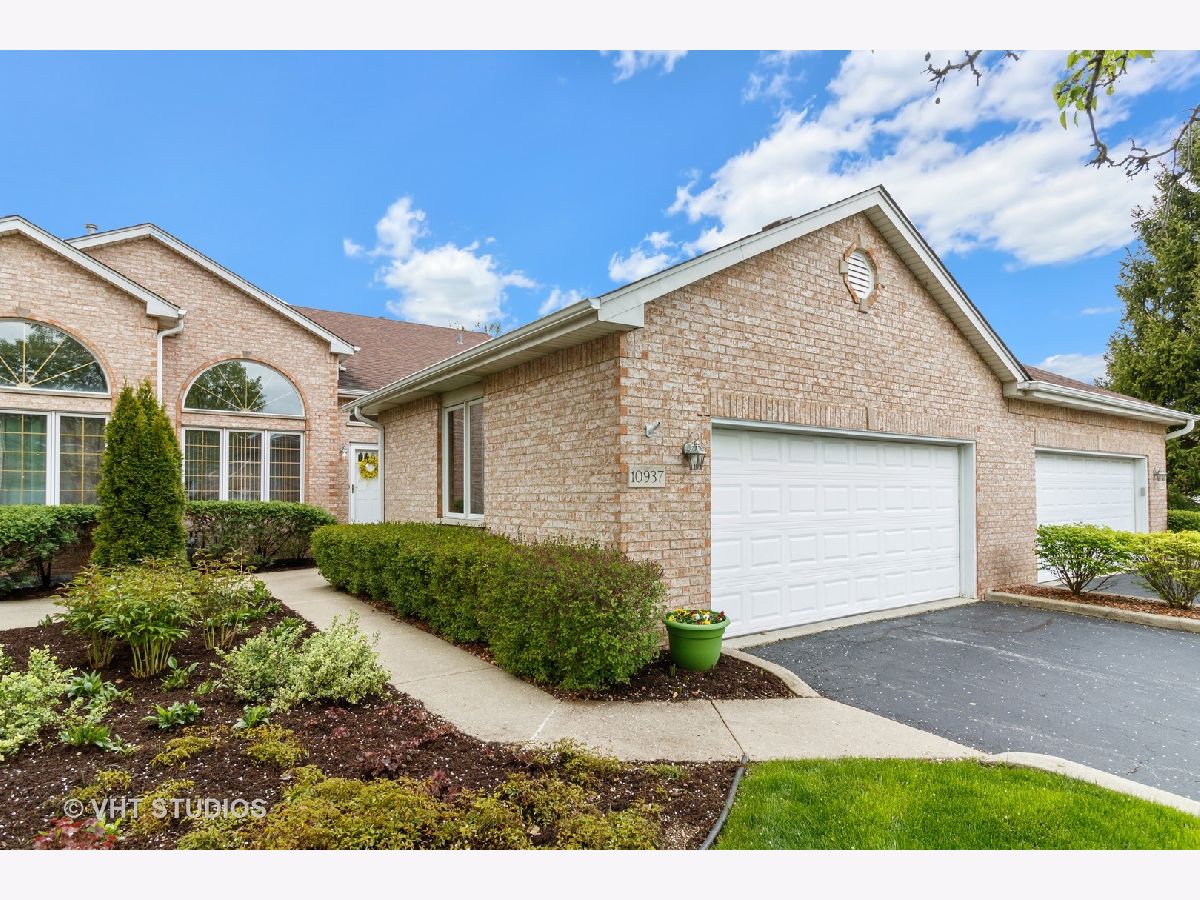 Homes & Condos & Townhomes Sold Laurel Hills Orland Park Illinois, 10937 Saffron