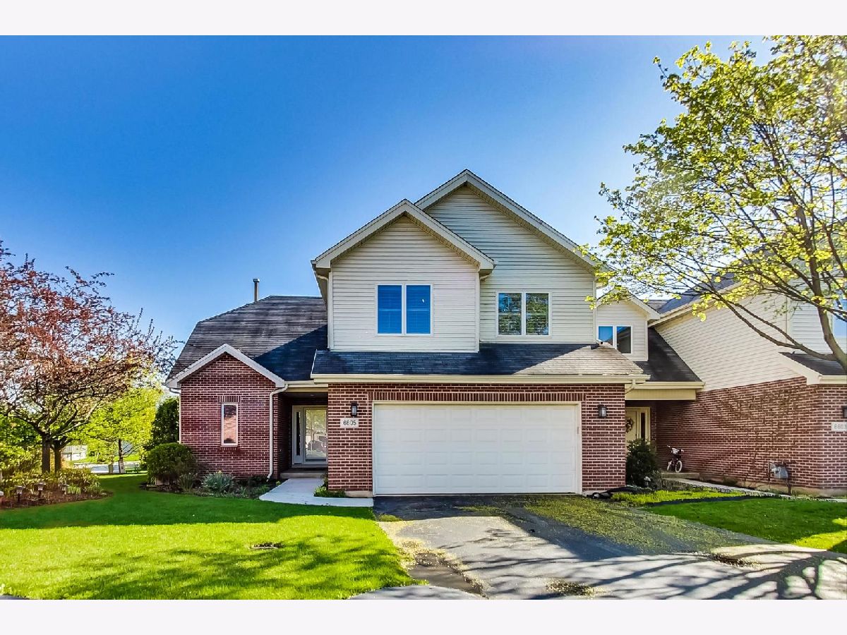 Townhomes Sold Country Estates Countryside Illinois, 6605 Natasha