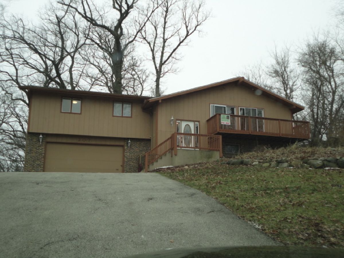 Homes Rented Chillems Spring Grove Illinois, 207 Baron