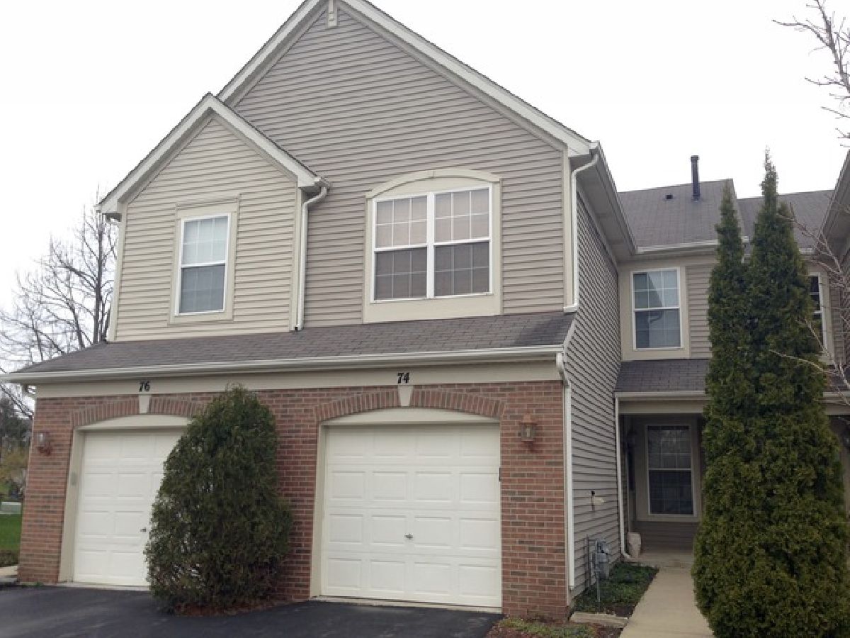 Townhomes & Homes Rented Briargate Grayslake Illinois, 74 Pimlico