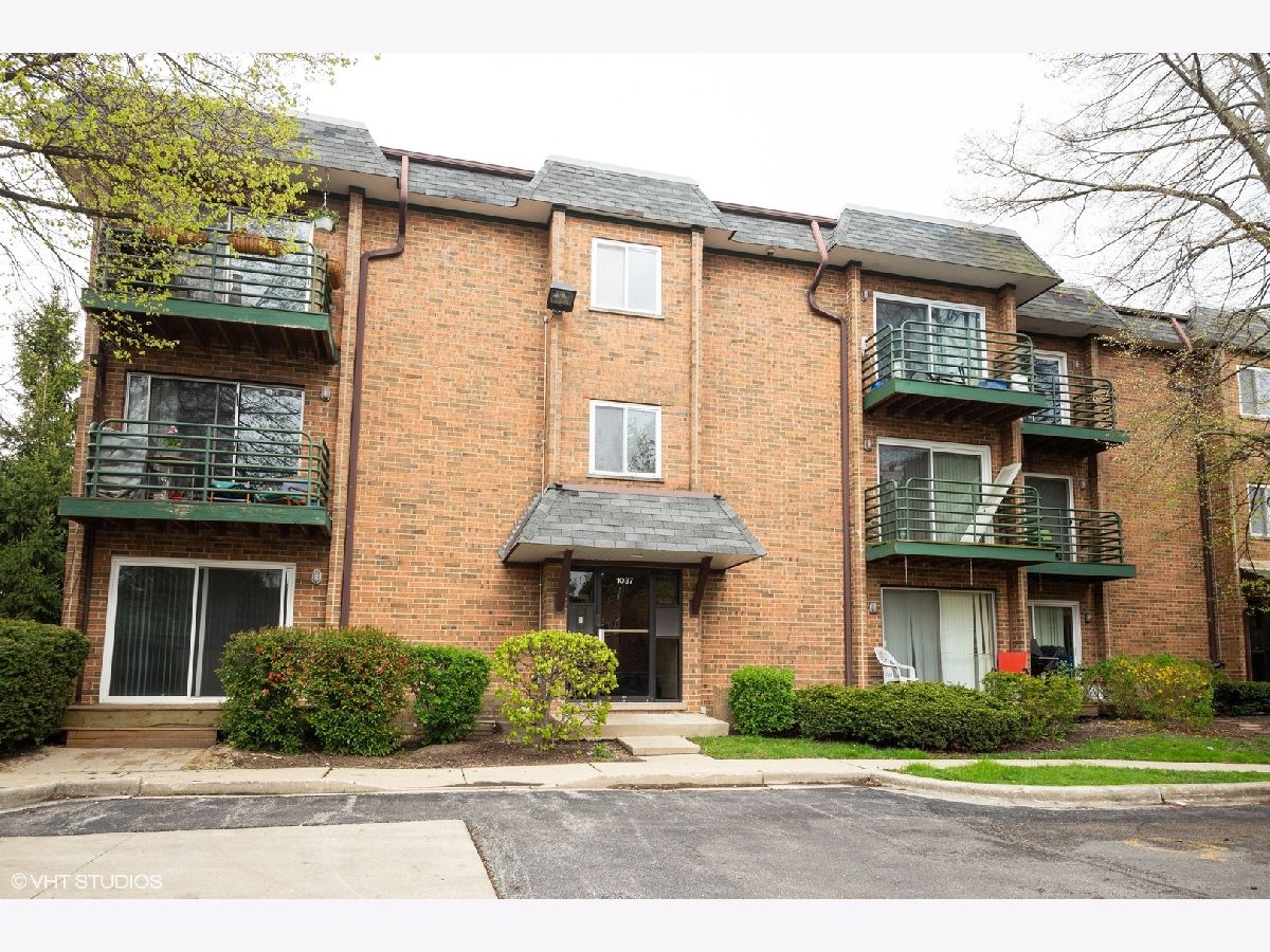 Condominiums Sold Hidden Ponds Schaumburg Illinois, 1037 Buccaneer