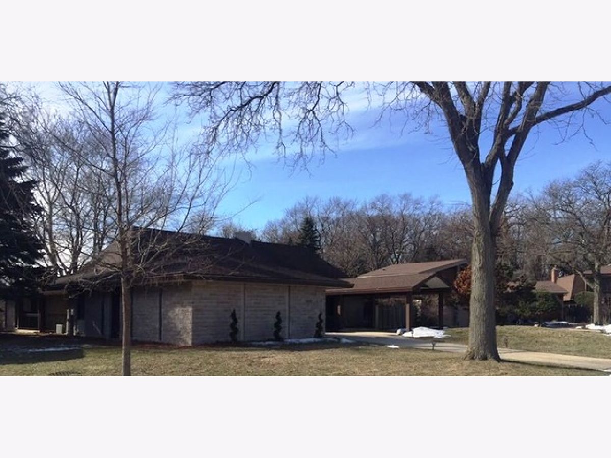 Condominiums & Homes Rented Bunker Hill Niles Illinois, 6936 Lexington