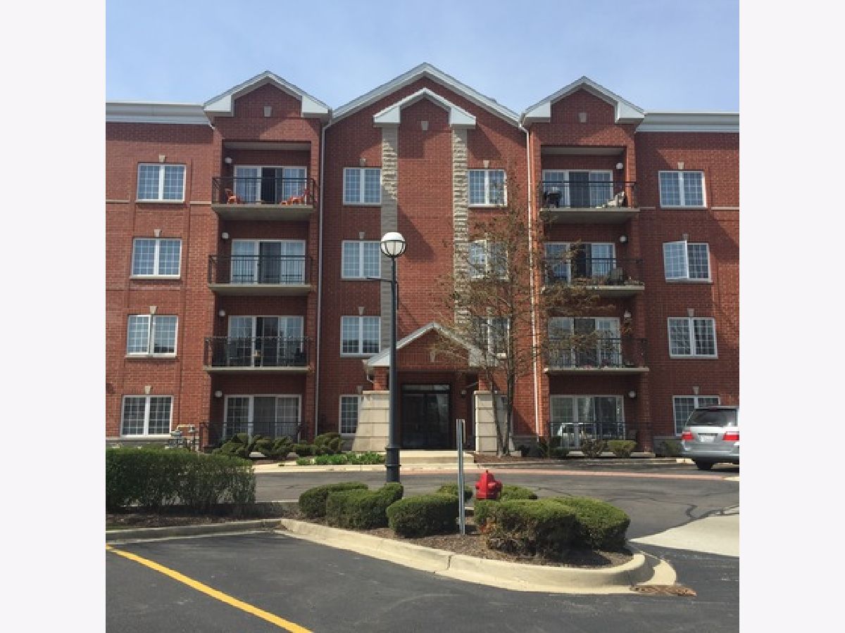 Condos & Townhomes Rented Riverwalk Rolling Meadows Illinois, 3501 Wellington
