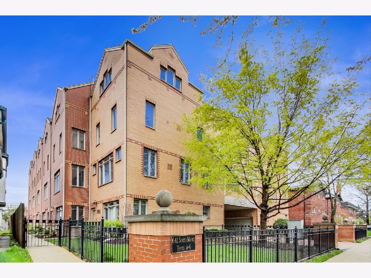 Townhomes Sold Maple Square Oak Park Illinois, 641 Maple